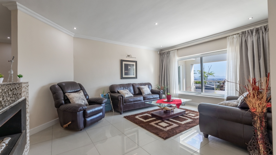 5 Bedroom Property for Sale in Plattekloof 2 Western Cape